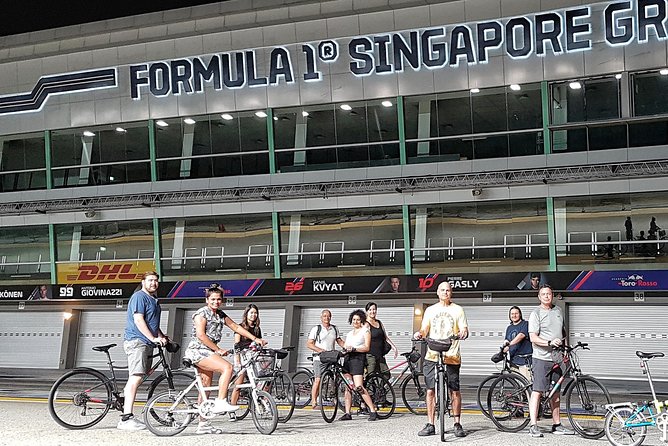 Marina Bay Night Cycling Tour - Singapore Flyer and the five-minute Formula One stop