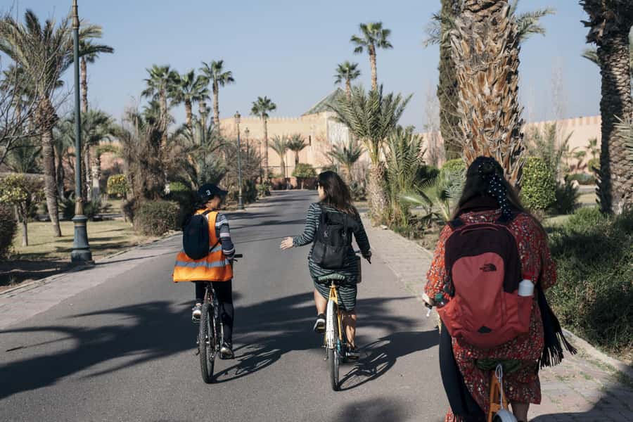 Marrakech: Cultural Bicycle Tour with Pastry and Tea - The bakery and the meaning of Moroccan bread