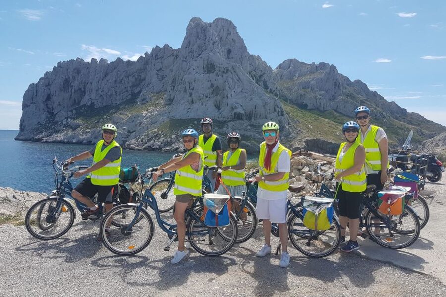 Marseille: Calanques Shore Excursion Electric Bike Day Tour - Parks, coves, and the return through Marseille