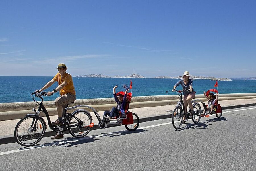 Marseille: City Highlights Guided Half-Day E-Bike Tour - Saint Victor and the return through the city