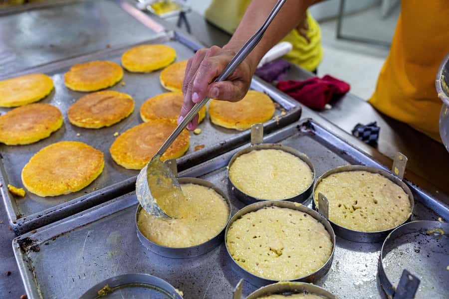 Medellín: E-bike and Foodie Tour - Starting at Turibike in an industrial part of town