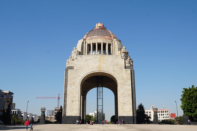 Mexico City: 19 City Highlights Bicycle Tour - Chapultepec, Estela de Luz, and the Altar a la Patria