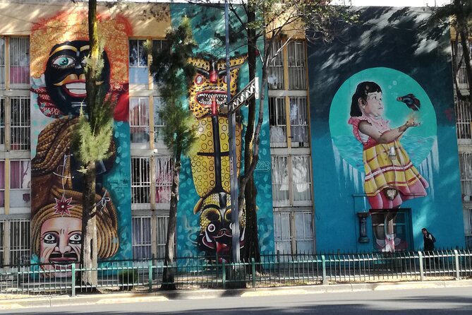 Mexico City; ART NACO : Murals & Street Art Bike Tour - A pause at Pushkin Garden and a look at Roma Norte