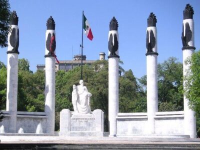 Mexico City E-Bike Tour with a taco and churros stop