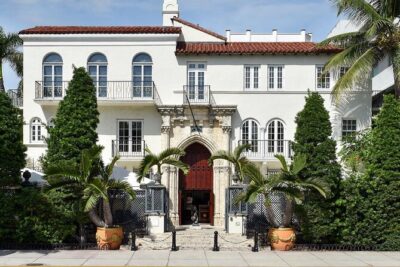 Miami Beach Art Deco & History Bike Tour with Design Enthusiast