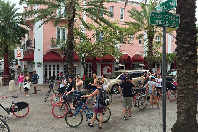 Miami Beach Bike Tour - How the Guides Handle Traffic and Group Pace