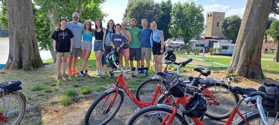 Milan: City Highlights Bike Tour - Brera, the cemetery, and Chinatown
