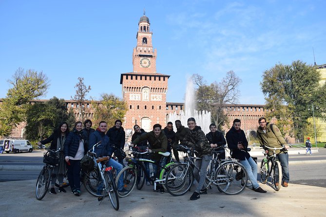 Milan's Hidden Gems: Unique Bike Tour (ENG, NL) - Why a bike is a smart way to see Milan