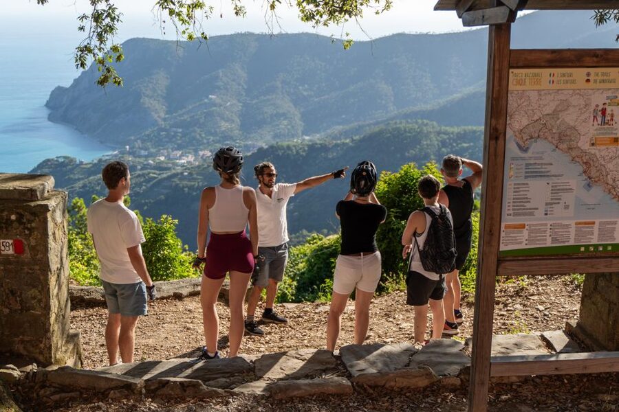 Monterosso al Mare: Cinque Terre National Park E-Bike Tour - The return ride and the final focaccia stop