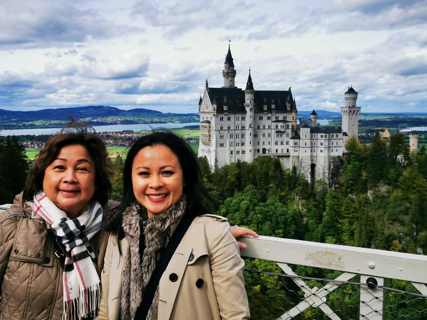 Munich: Neuschwanstein Castle by Bus with Alpine Bike Ride - Summer swimming and the lakeside stop