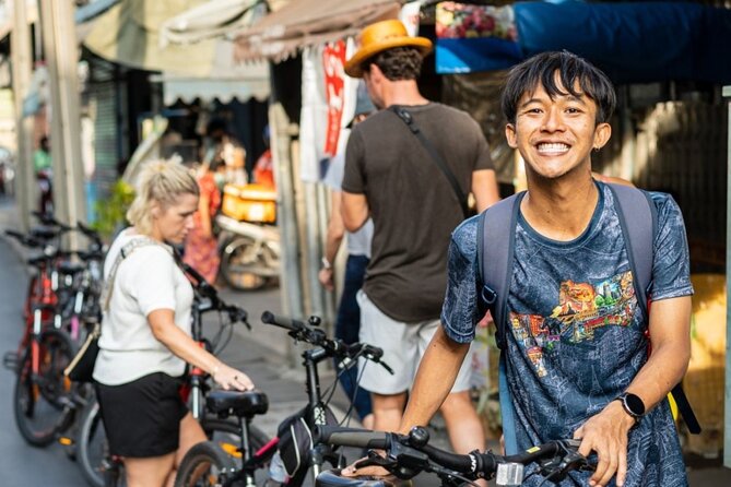 Must-Try: Hidden Bangkok Bike and Food Tour - Early food stops in Somdet Chao Phraya