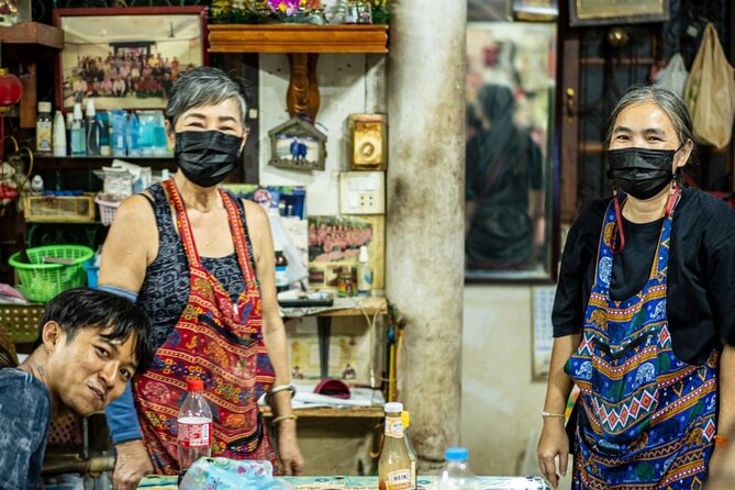 Must-Try: Hidden Bangkok Bike and Food Tour - Khlong Bang Luang and the meal that anchors the tour