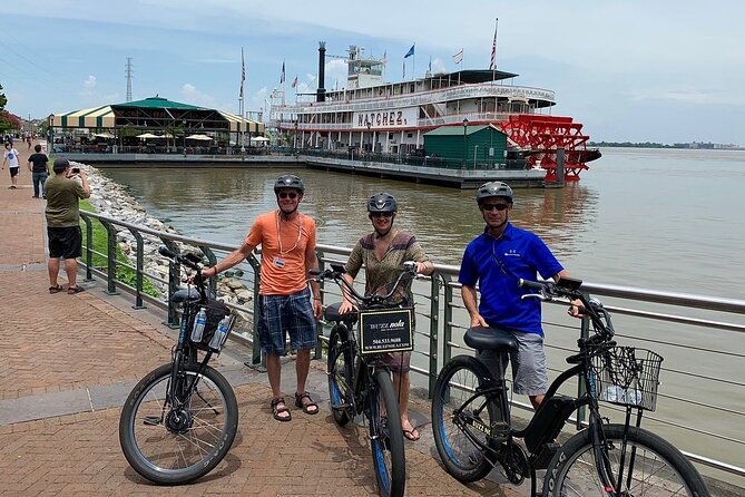 New Orleans French Quarter and Garden District Bike Tour - What the guides add to the ride