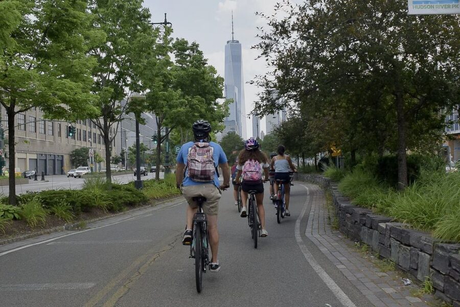 New York City: City Highlights Guided Bike or eBike Tour - What the guide adds to a three-and-a-half-hour ride