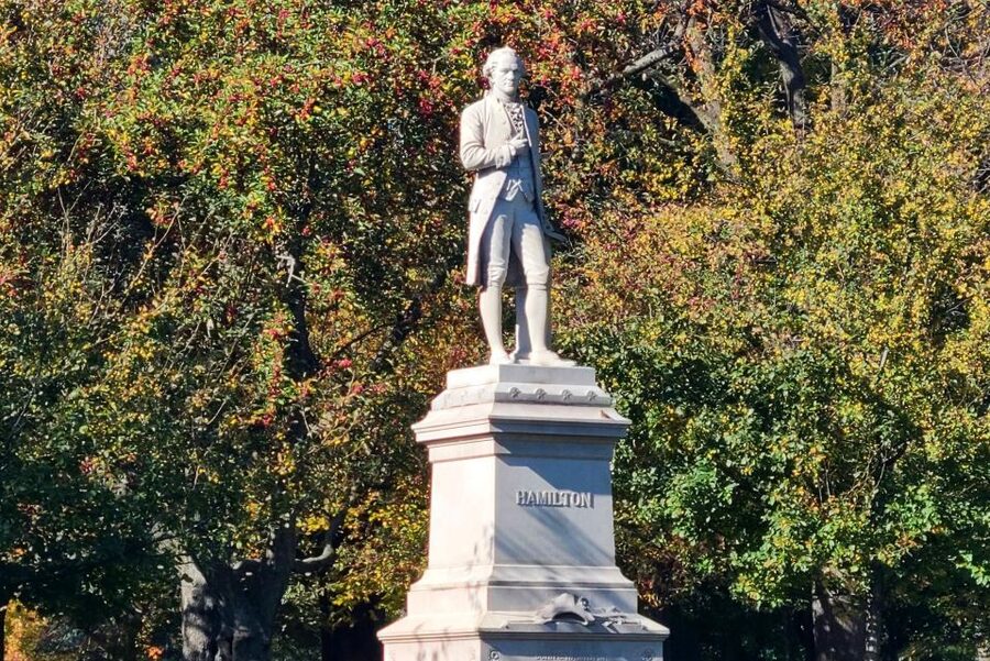New York City: Highlights of Central Park Bike or eBike Tour - Swedish Cottage and a change of pace