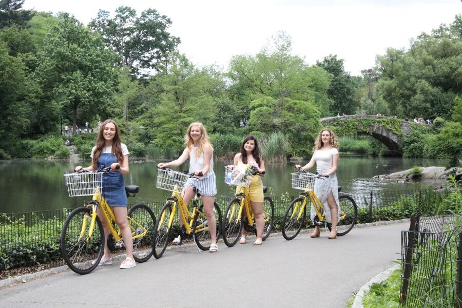 NYC: Central Park Bike Rentals - Riding through Central Park