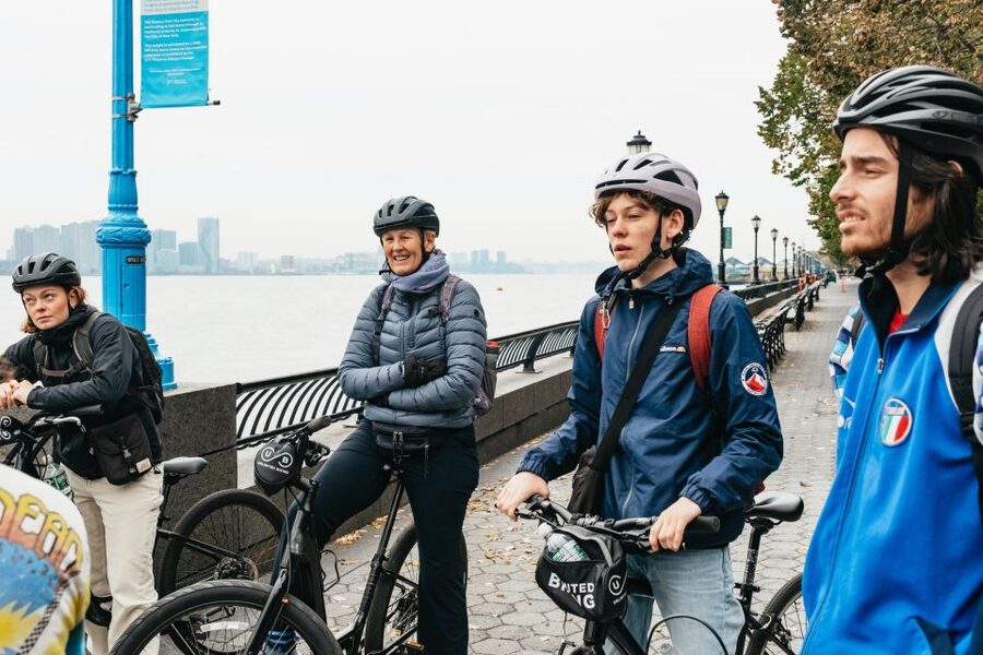 NYC: Radical and Weird History Bike Tour of Manhattan - Greenwich Village and the Beatnik years