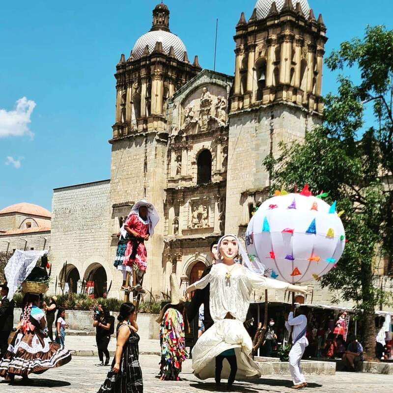 Oaxaca City: Bike Tour with Professional Guide+Art workshop - El Llano: an open city pause