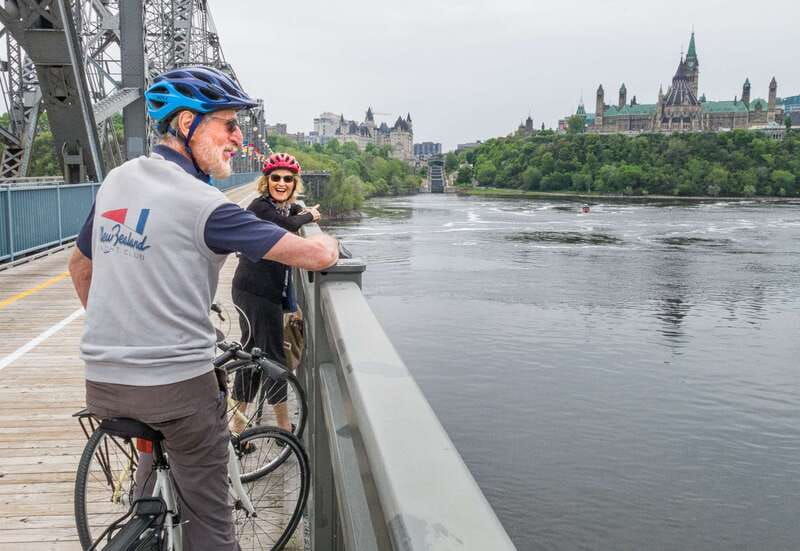 Ottawa: 4 or 8-Hour Bike Rental with Self-Guided Tour - Regular bike or electric bike?