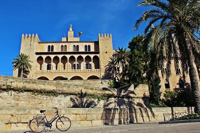 Palma de Mallorca Easy Bike Tour (Small Groups) - La Almudaina and the cathedral, two major landmarks