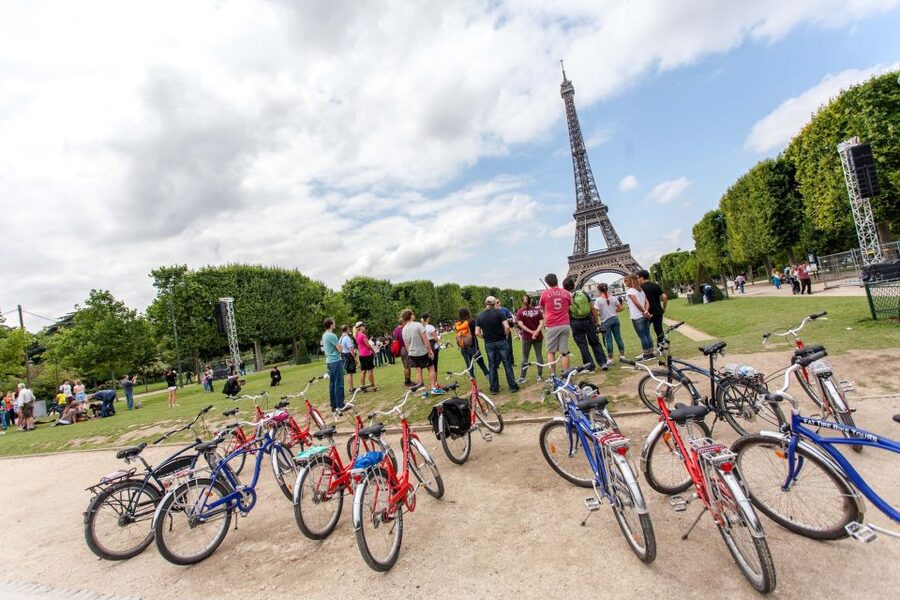 Paris Bike Tour: Eiffel Tower, Place de la Concorde & More - Is $44 a fair price?