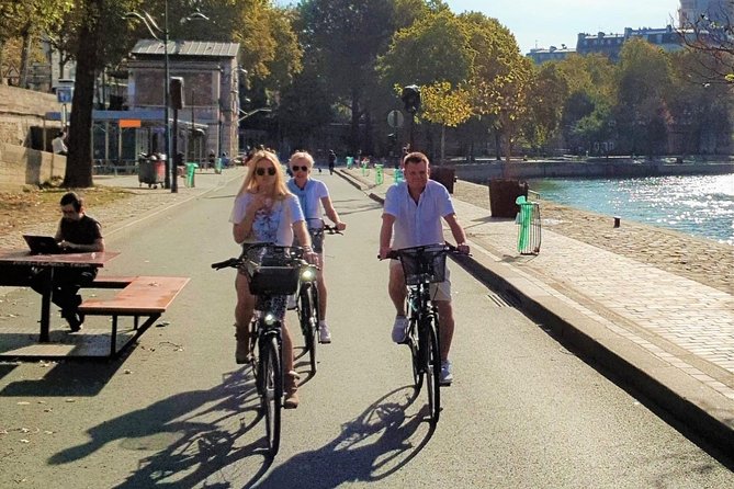 Paris: Charming Nooks and Crannies Bike Tour - Saint-Germain des Prés and the café side of Paris