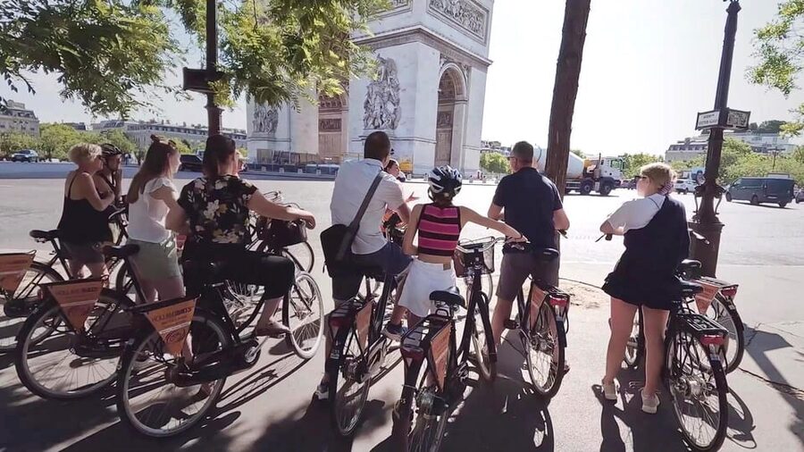 Paris: City Highlights Bike Tour - What the riding feels like in Paris
