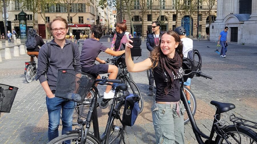 Paris: City Treasures Bike Tour - The Louvre, Odéon, and Saint-Germain-des-Prés