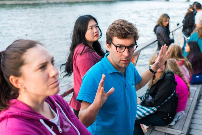 Paris Evening Bike Tour with 1-hour Seine River Cruise - The Seine cruise gives your legs a break