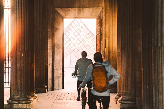 Paris Evening City of Lights Small Group Bike Tour & Boat Cruise - Starting at Rue Bosquet