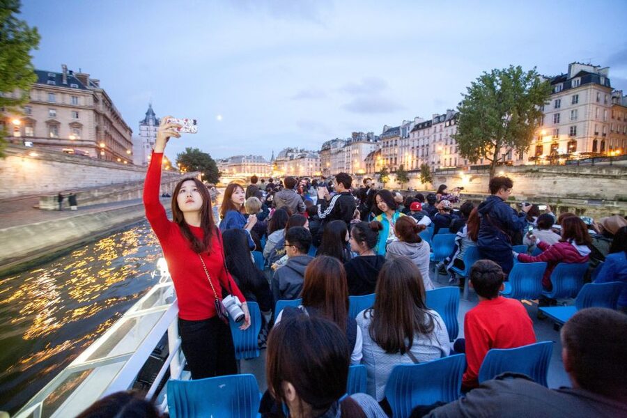 Paris Evening Snapshot Bike Tour - Who will enjoy this evening ride