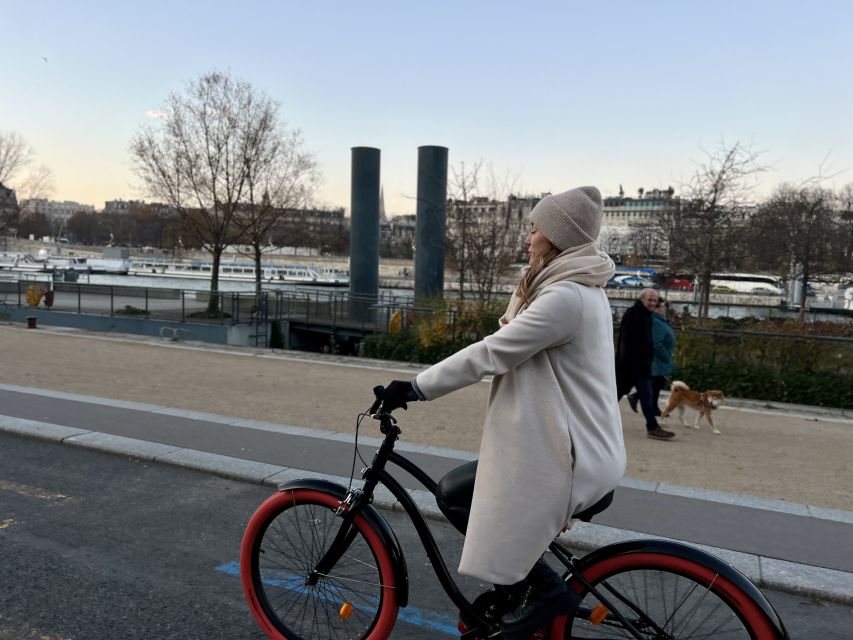 Paris: Guided City Highlights Bike Tour - From the Louvre to Pont Neuf