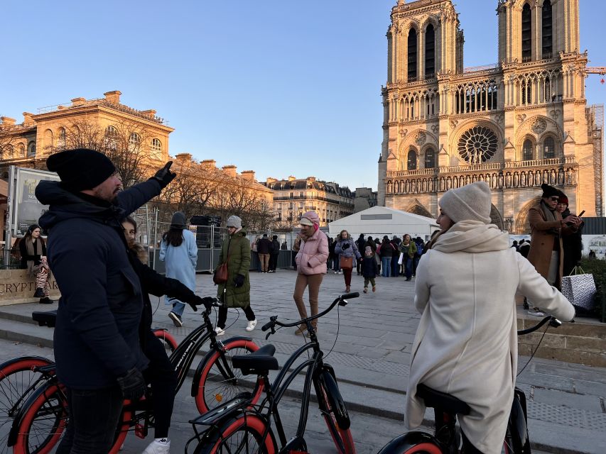 Paris: Guided City Highlights Bike Tour - How the guides shape the experience