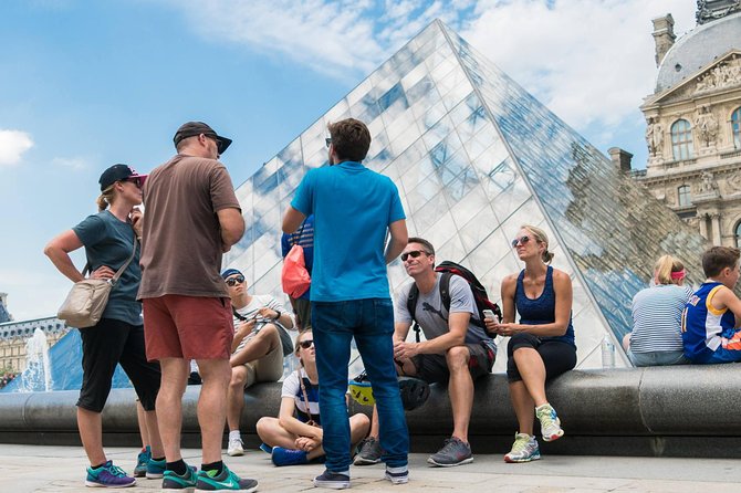 Paris Highlights Bike Tour: Eiffel Tower, Louvre and Notre-Dame - Riding beside the Seine