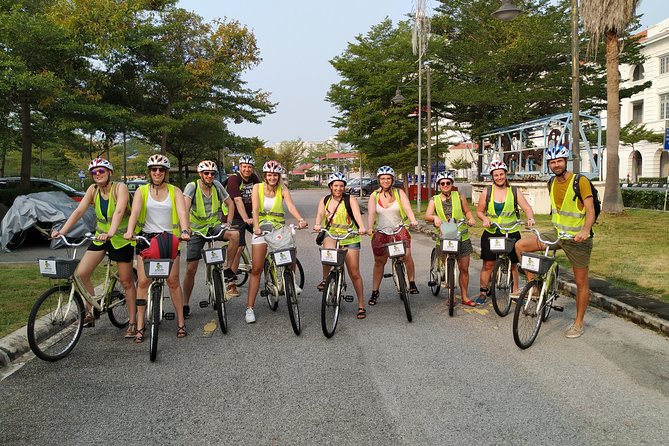 Penang George Town All-In-One Heritage Tour By Bicycle & Trishaw (Metro Bike) - Penang street food for lunch