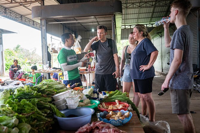 Phnom Penh Silk Island Bike Tour/ E-Bike or Tuk Tuk - What the guides add to the morning