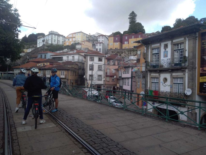 Porto: Riverside Panoramic E-Bike Tour - Ribeira Square and Miragaia