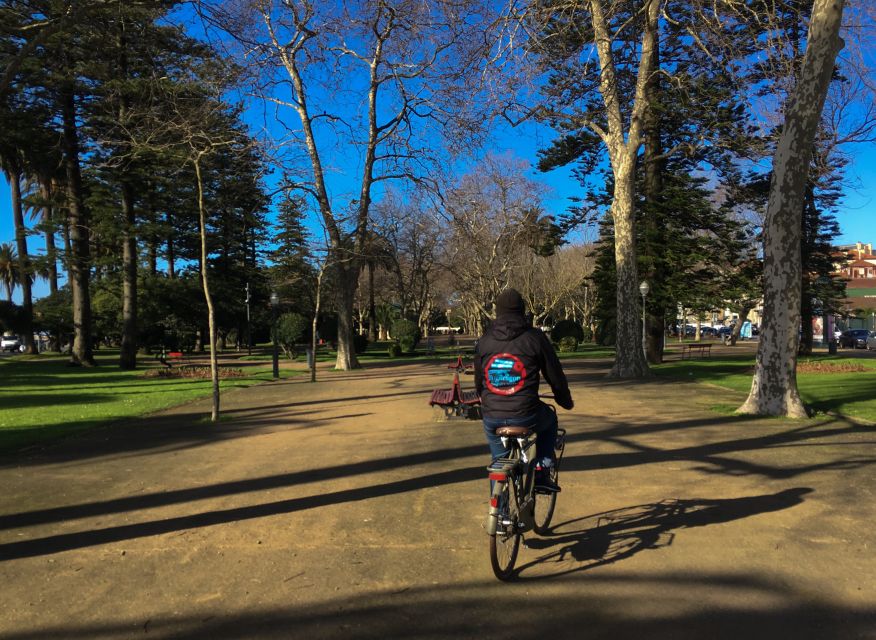 Porto: Riverside Panoramic E-Bike Tour - Foz do Douro and Castelo do Queijo