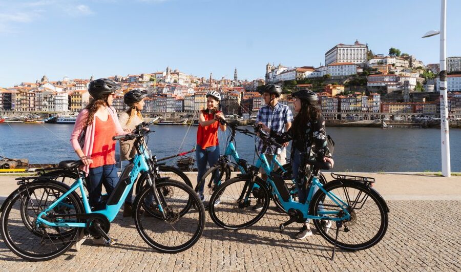 Porto: Riverside Panoramic E-Bike Tour - Starting at R. de Alexandre Herculano