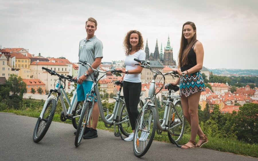 Prague: Bike or E-Bike City Tour with A Local Guide - Wenceslas Square, Municipal House, and Powder Tower