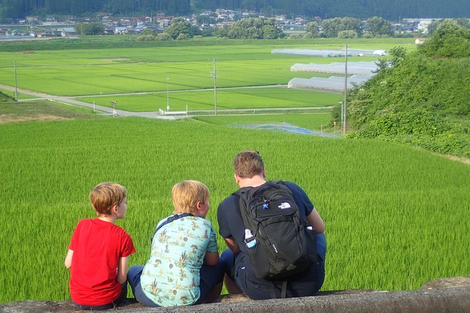 Private Afternoon Cycling Tour in Hida-Furukawa - What the guides add to a private ride