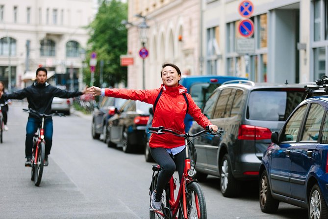 Private Berlin Street Food Tour by Bike - Finishing with Berliner donuts