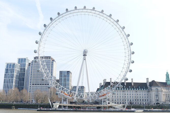 Private Bike or eBike Gold Classic Tour London - St. Paul’s Cathedral and the City of London