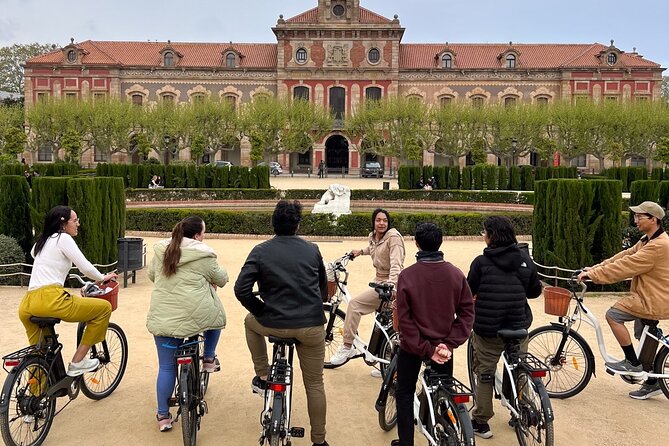 Private Bike Tours - Customizable Route, Top Barcelona Highlights - Why a private bike is a smart way to see Barcelona