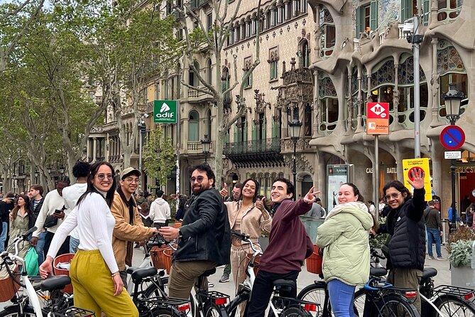 Private Bike Tours - Customizable Route, Top Barcelona Highlights - The Monumental area and Sagrada Família