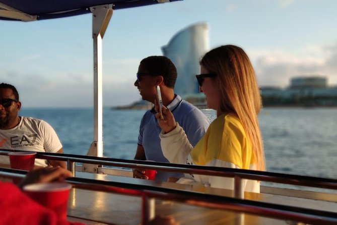 Private Boat rental - Pedal Cruises Barcelona - Cycle Boat - Meeting at the port and getting aboard