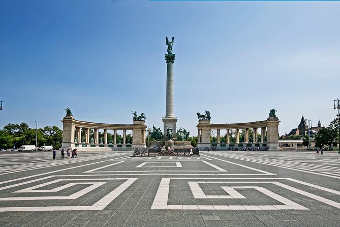 Private Budapest Bike Tour with Cafe Stop - Fisherman’s Bastion and the best city views