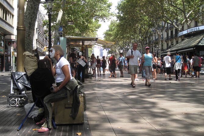 Private discovery bike tour of Barcelona - From Olympic Port to the beach