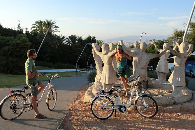 Private Electric Bike Guided Tour in Barcelona - Gothic Quarter: history in narrow streets