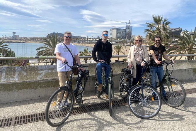 Private electric bike tour - Discovery of Barcelona - Music, markets, and medieval Barcelona